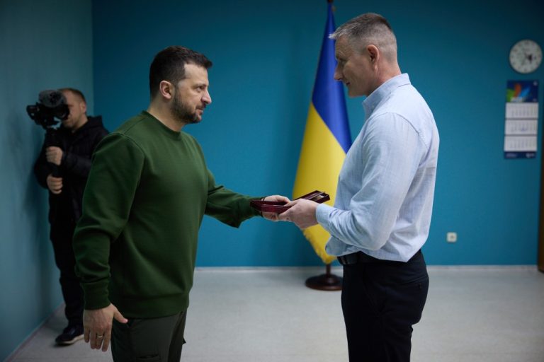 sumy-novosti-zelenskij-mediki