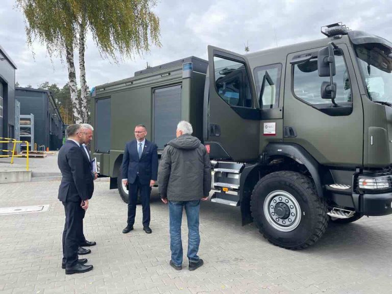 Польська компанія подарувала рятувальникам Сумщини сучасний дорогий спецавтомобіль sumy-novosti-gum-gschs-spas-pol'sha
